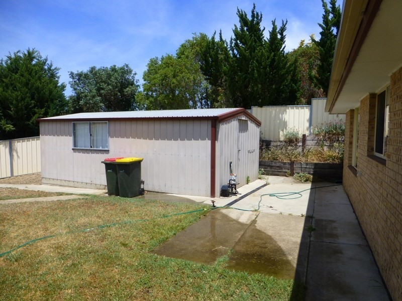 16 Dees Close, Gormans Hill NSW 2795