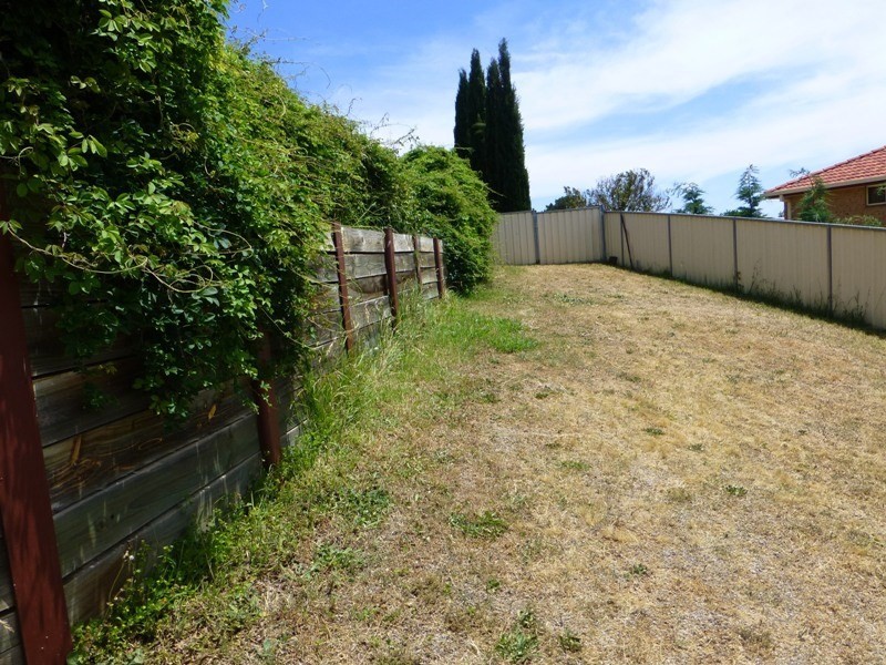 16 Dees Close, Gormans Hill NSW 2795