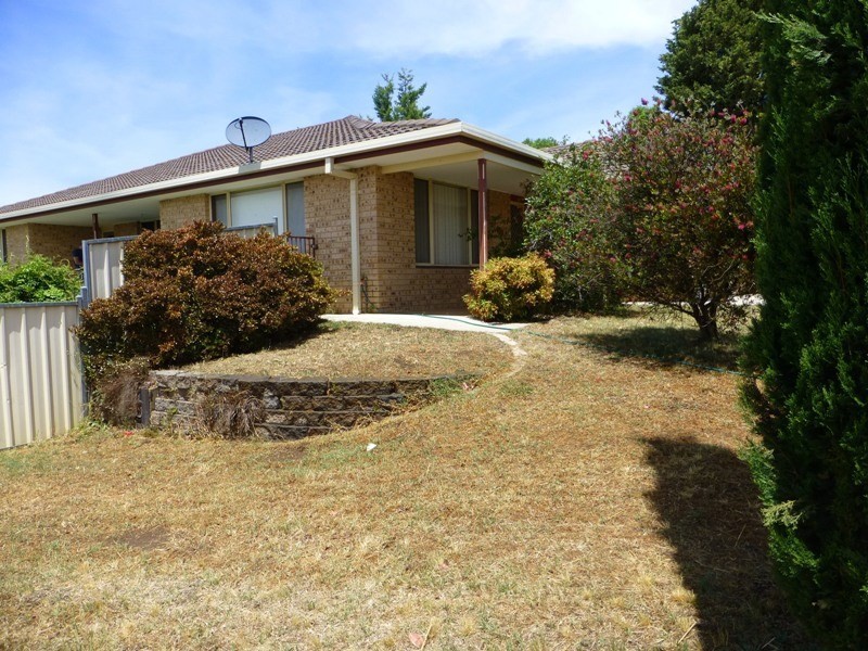 16 Dees Close, Gormans Hill NSW 2795