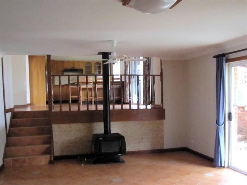 8 Beavis Place, Bathurst NSW 2795