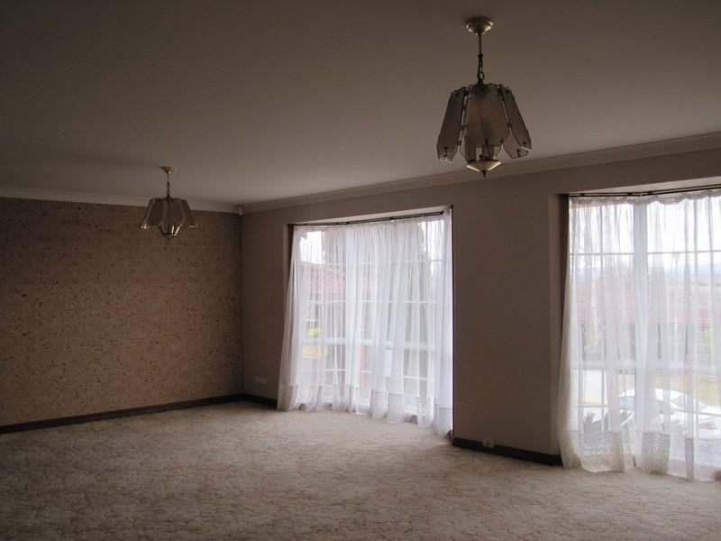 8 Beavis Place, Bathurst NSW 2795