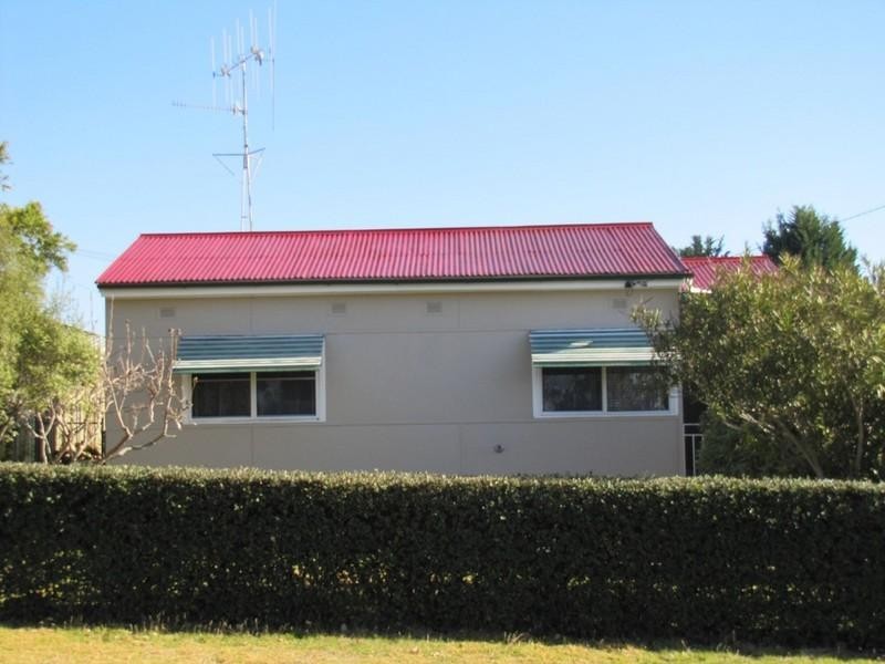 2 Coral Way, Bathurst NSW 2795