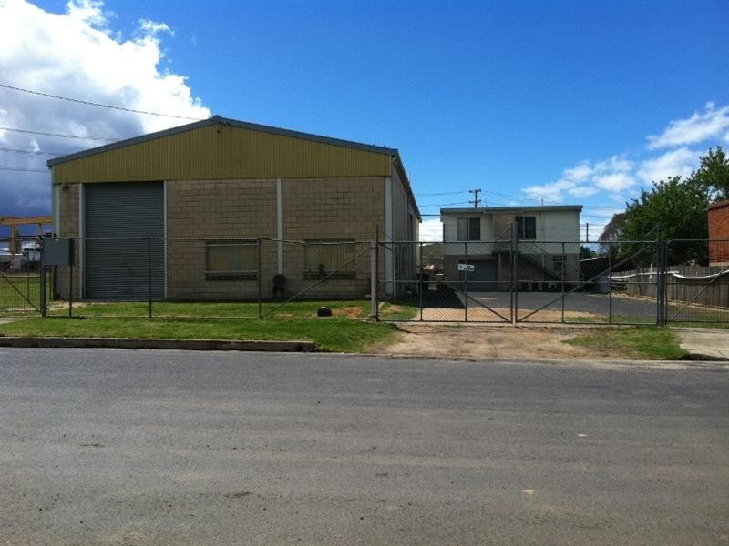 65 Carlingford Street, Bathurst NSW 2795