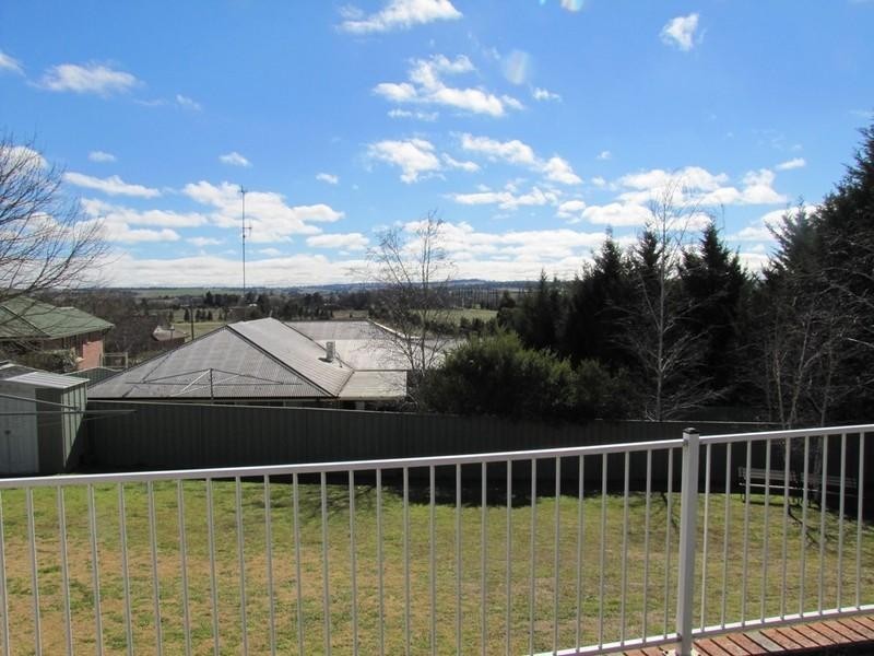 4 Cherrywood Crescent, Llanarth NSW 2795