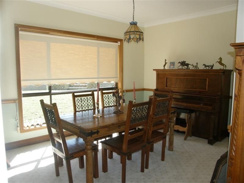 Laffing Waters NSW 2795