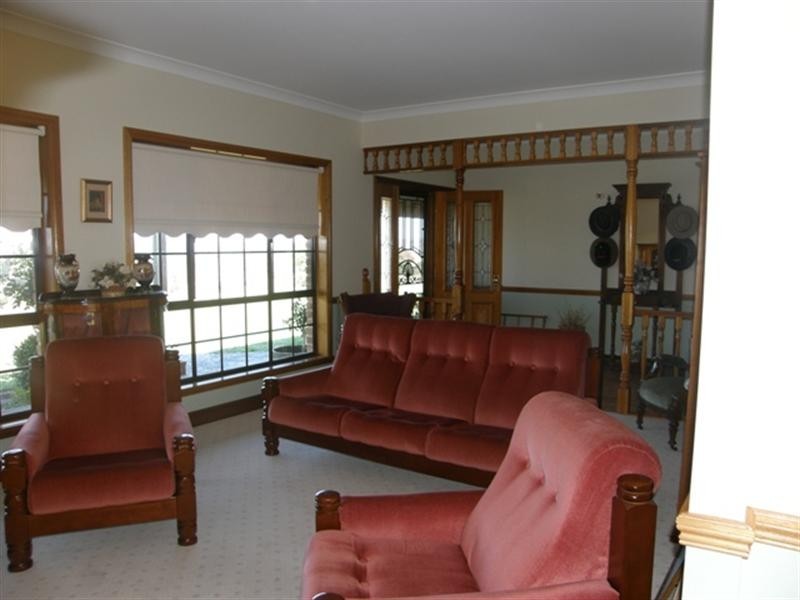 Laffing Waters NSW 2795