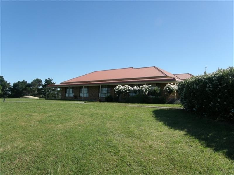 Laffing Waters NSW 2795