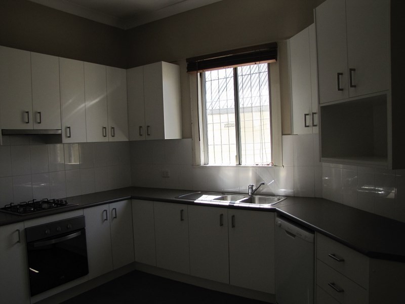 142 LAMBERT Street, Bathurst NSW 2795