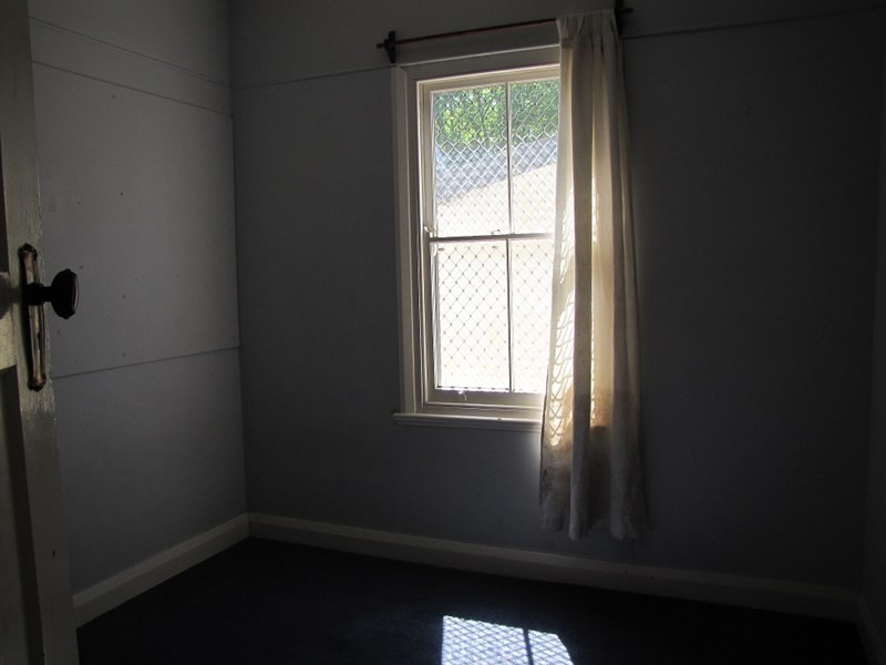 142 LAMBERT Street, Bathurst NSW 2795