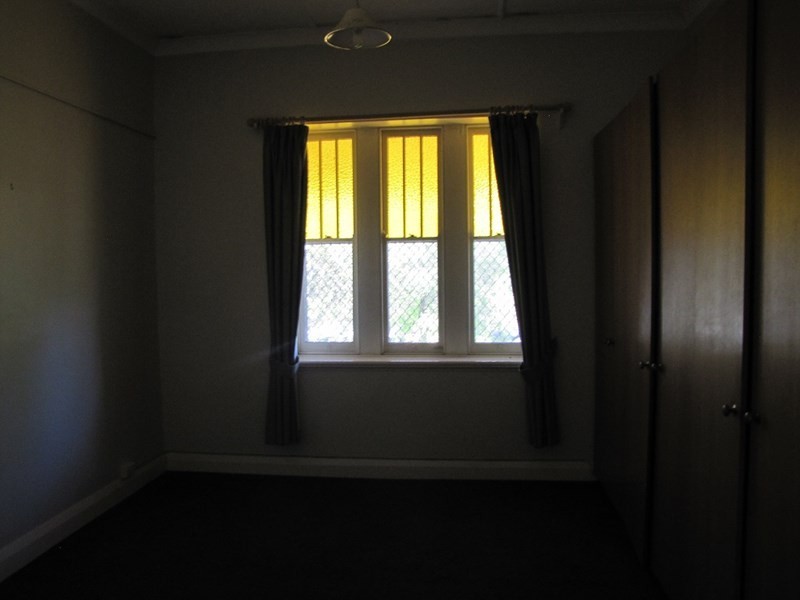 142 LAMBERT Street, Bathurst NSW 2795