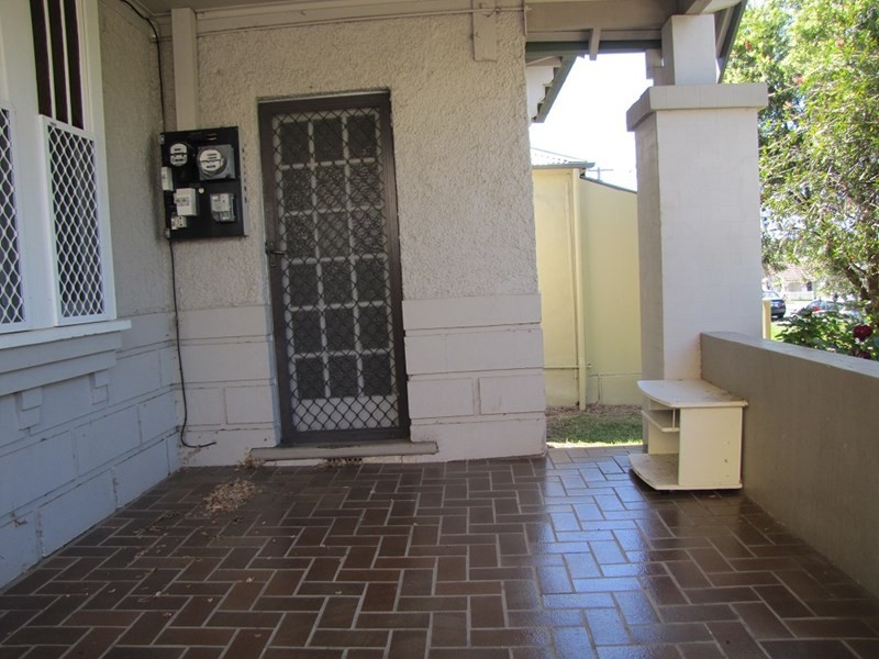 142 LAMBERT Street, Bathurst NSW 2795