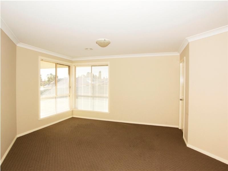 70 Ilumba Way, Bathurst NSW 2795