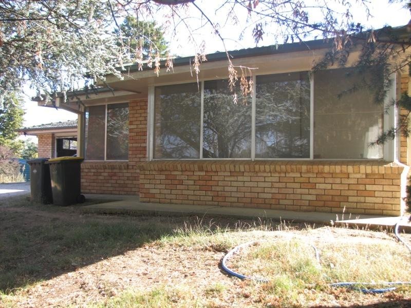 43 Rayburn Drive, Bathurst NSW 2795