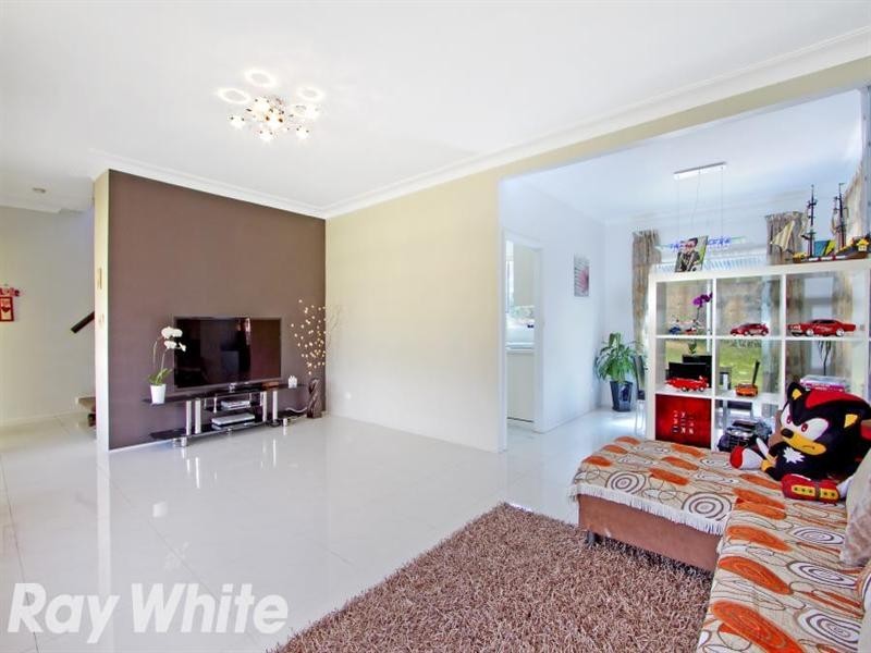 12 Caprera Road, Northmead NSW 2152