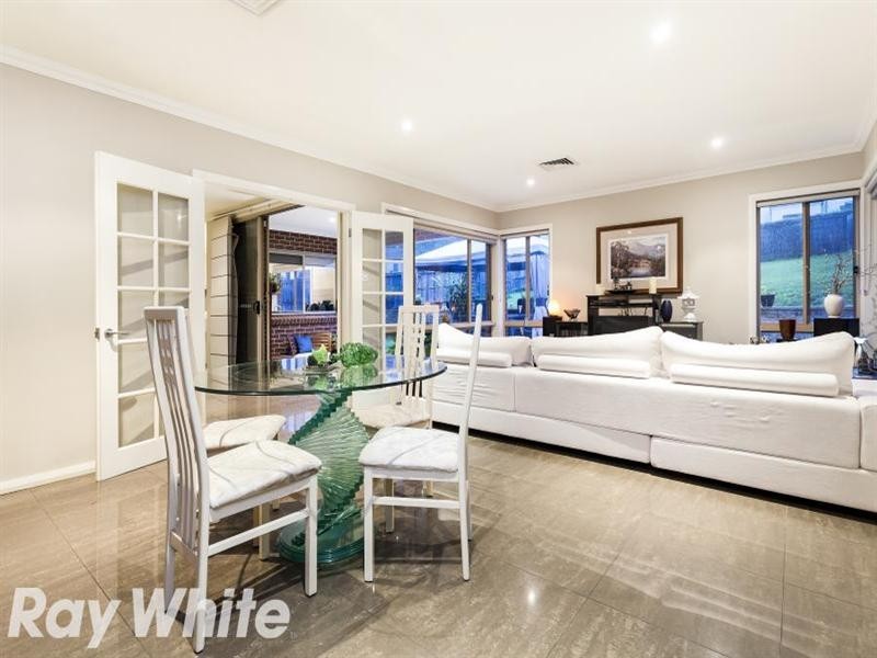 27 Fairmont Avenue, Baulkham Hills NSW 2153