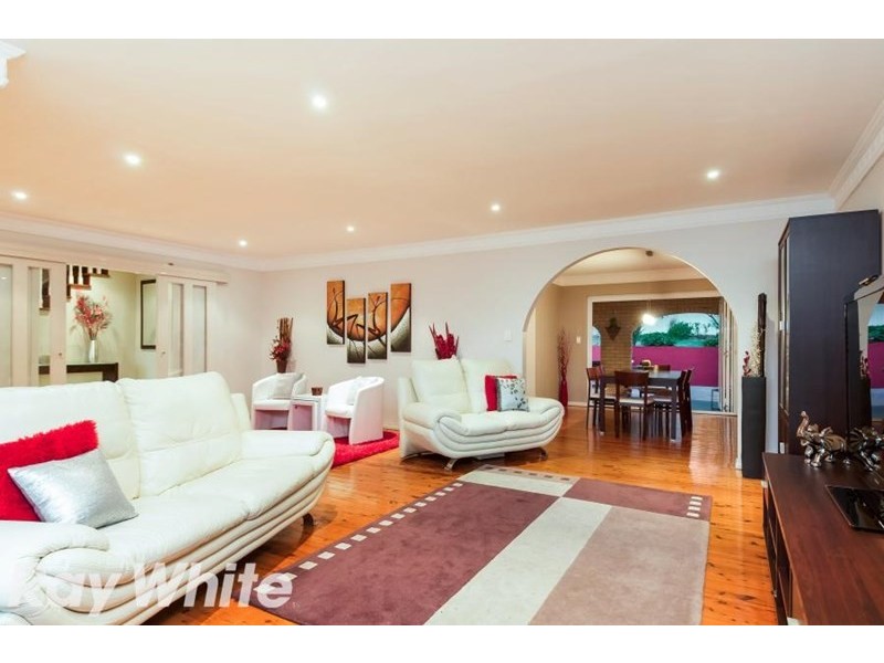 10 Thompson Place, Baulkham Hills NSW 2153