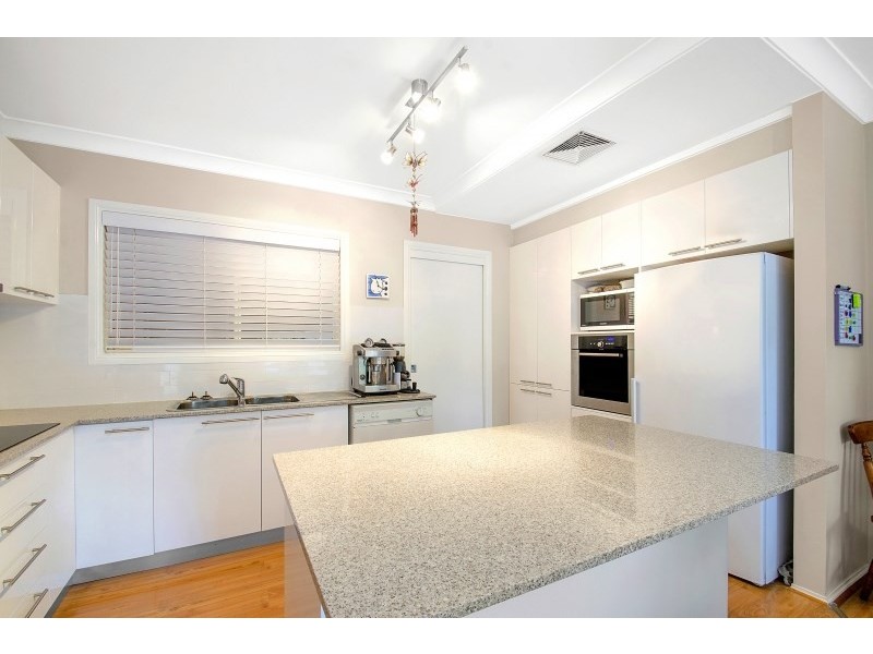 2/235-241 Windsor Road, Northmead NSW 2152