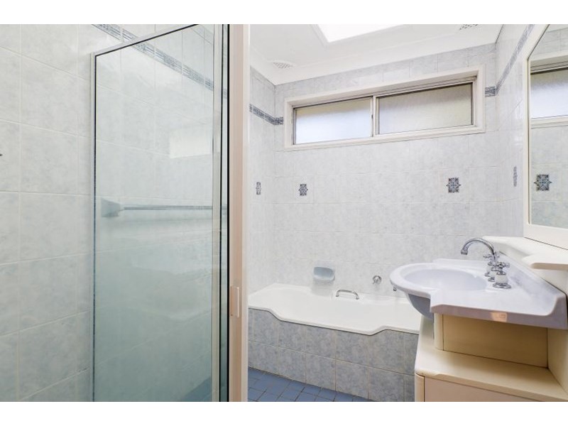 8 Bogan Avenue, Baulkham Hills NSW 2153