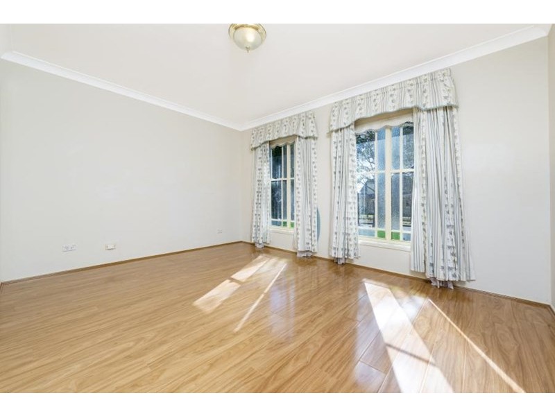 97 Amphitheatre Circuit, Baulkham Hills NSW 2153