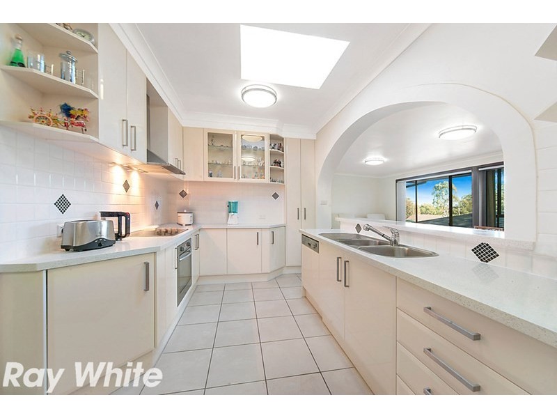 33 Dobson Crescent, Baulkham Hills NSW 2153