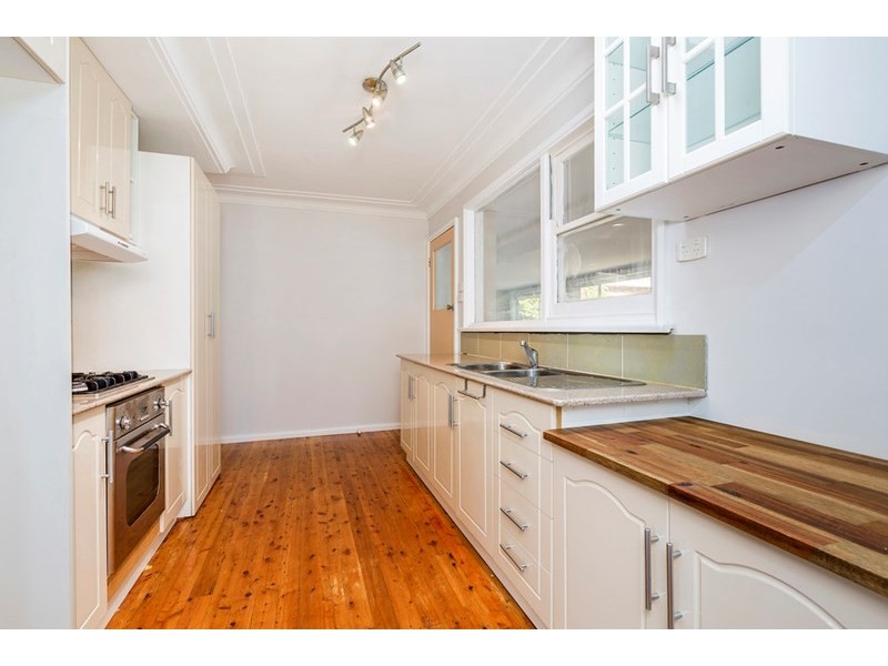 1 Baker Crescent, Baulkham Hills NSW 2153