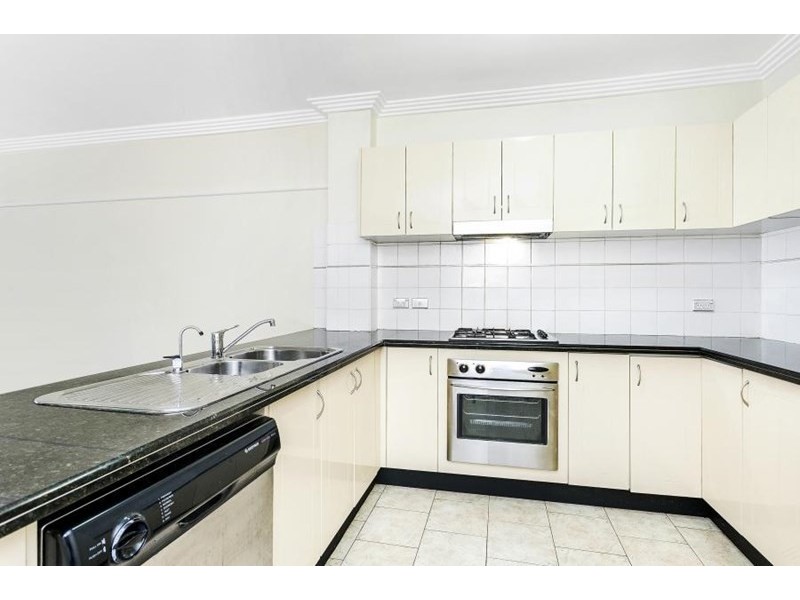 31/392 – 402 Windsor Road, Baulkham Hills NSW 2153