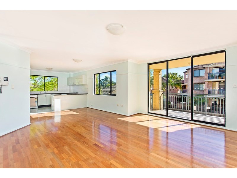 1 56 -64 Dobson Crescent, Baulkham Hills NSW 2153
