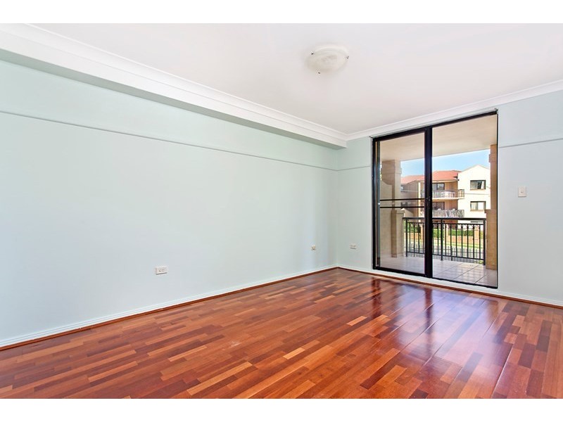 1 56 -64 Dobson Crescent, Baulkham Hills NSW 2153