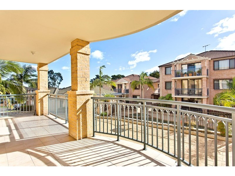 1 56 -64 Dobson Crescent, Baulkham Hills NSW 2153