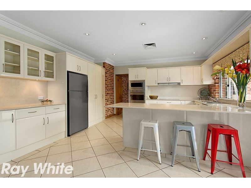 8 Lynwood Place, Castle Hill NSW 2154