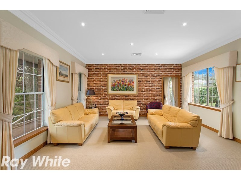 8 Lynwood Place, Castle Hill NSW 2154