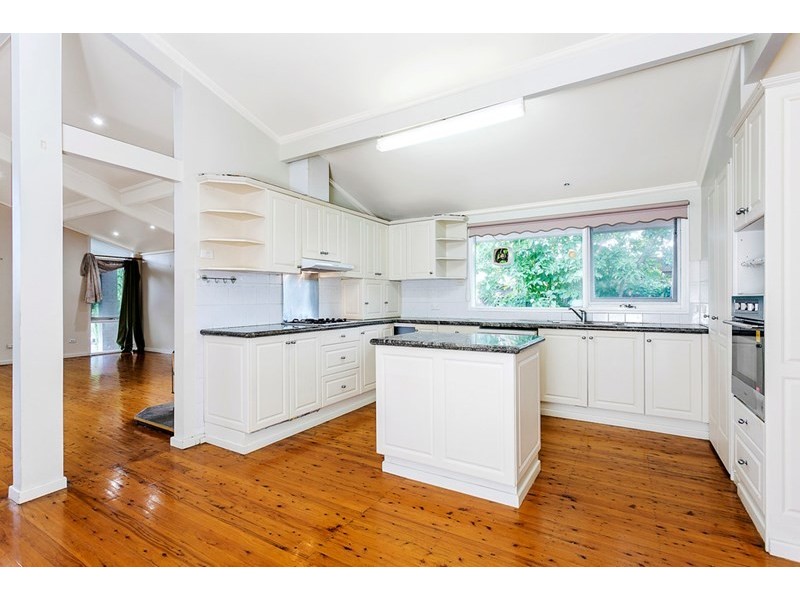 8 Tarana Crescent, Baulkham Hills NSW 2153