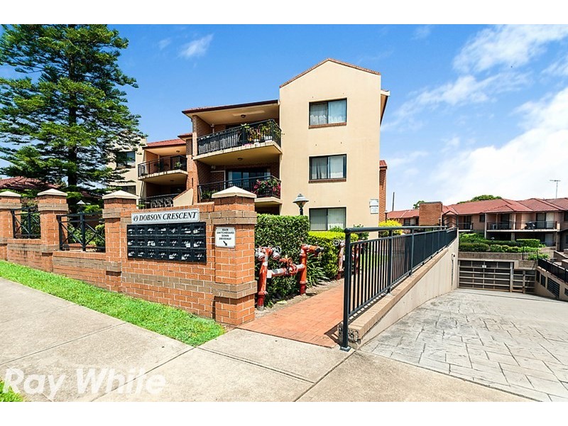 18/49 Dobson Crescent, Baulkham Hills NSW 2153