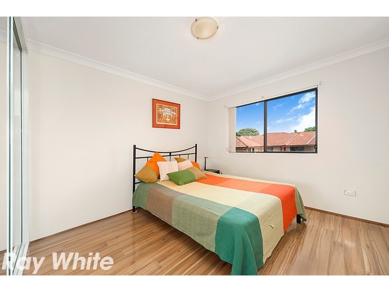 18/49 Dobson Crescent, Baulkham Hills NSW 2153
