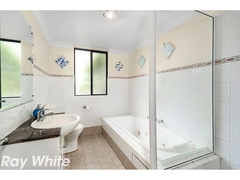 18/49 Dobson Crescent, Baulkham Hills NSW 2153