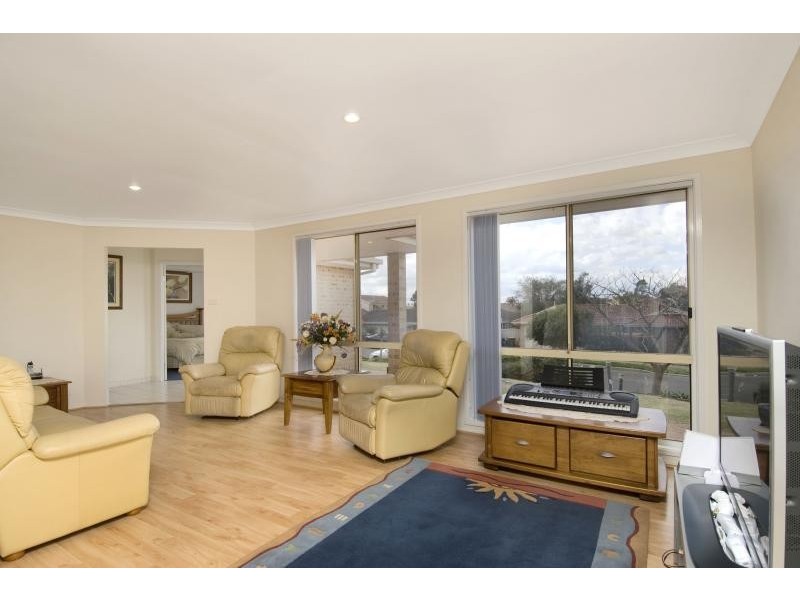 21 Calandra Avenue, Quakers Hill NSW 2763