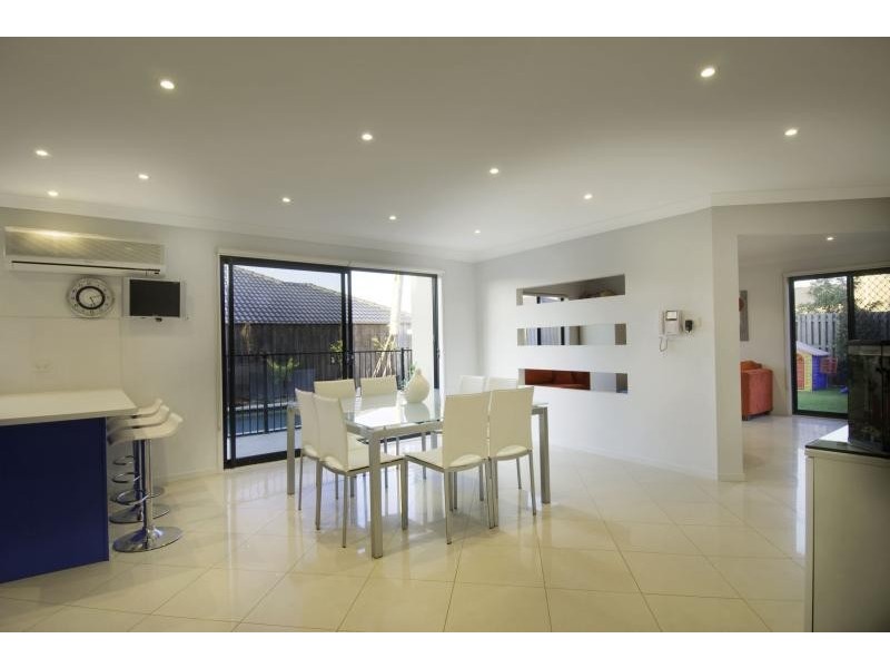 18 Ashtead Parade, Stanhope Gardens NSW 2768