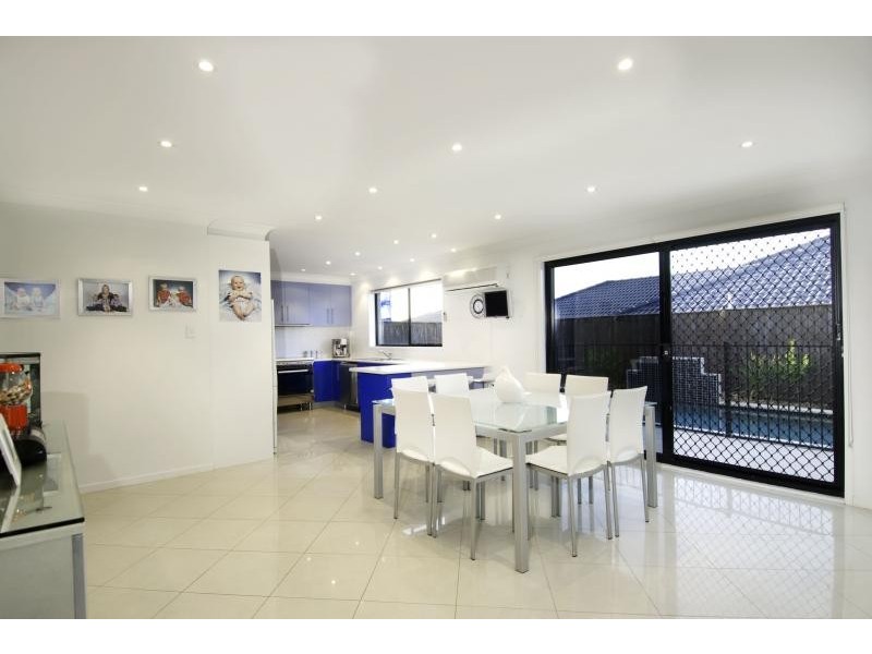 18 Ashtead Parade, Stanhope Gardens NSW 2768