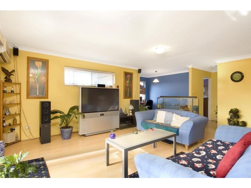 2/11 Conie Avenue, Baulkham Hills NSW 2153