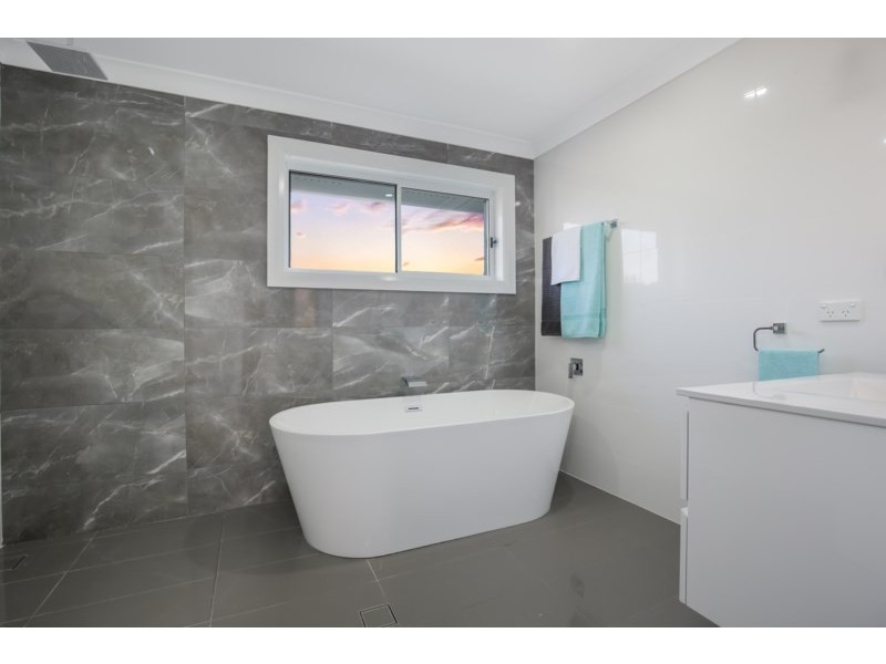 17 Lambert Crescent, Baulkham Hills NSW 2153