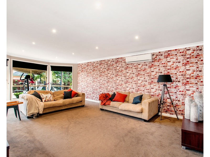 16 Huon Place, Bella Vista NSW 2153