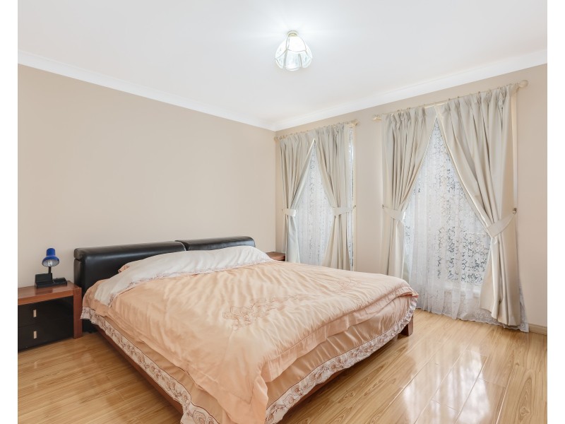 70 Bingara Crescent, Bella Vista NSW 2153