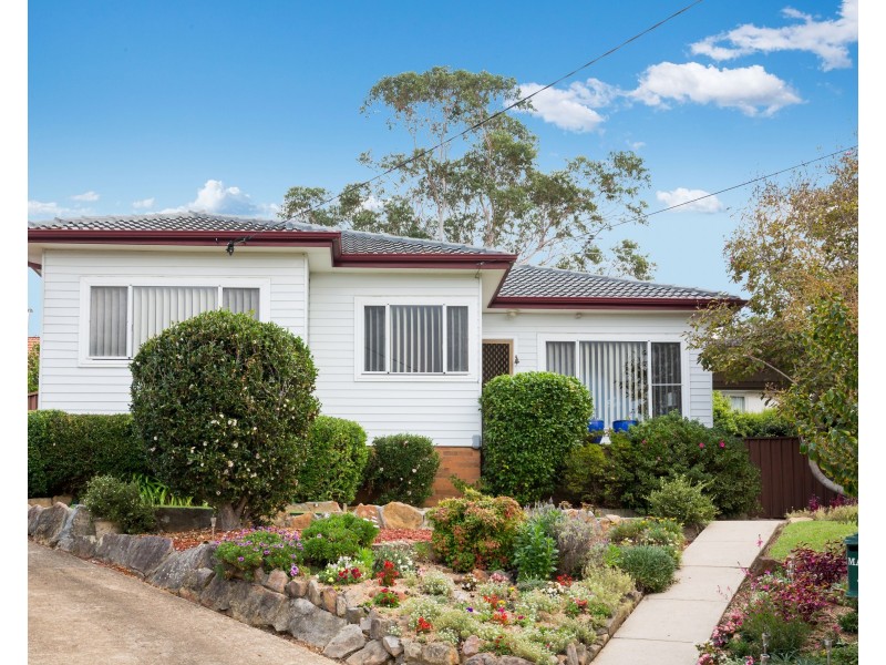 4 Calpac Place, Old Toongabbie NSW 2146