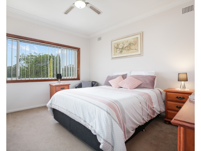 4 Calpac Place, Old Toongabbie NSW 2146