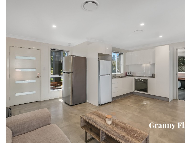 24 Caprera Road, Northmead NSW 2152