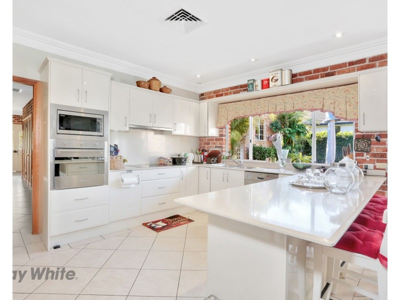 8 Lynwood Place, Castle Hill NSW 2154