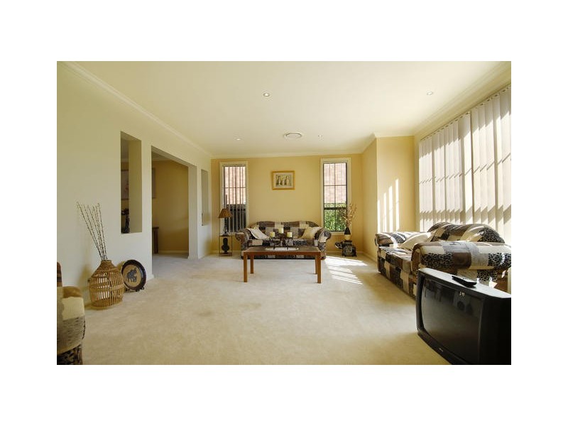 10 Calais Place, Castle Hill NSW 2154