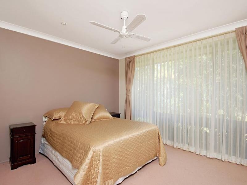 18 Grevillea Grove, Baulkham Hills NSW 2153