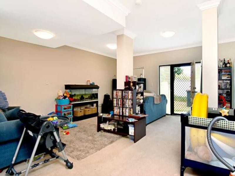 8/60 Chelsea Avenue, Baulkham Hills NSW 2153