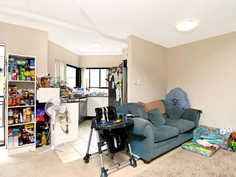 8/60 Chelsea Avenue, Baulkham Hills NSW 2153